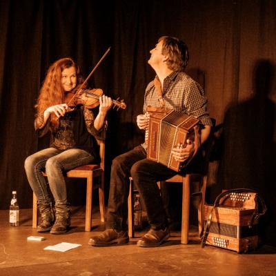6. April 2022 Duo Gudrun Waltherandy Cutting 01