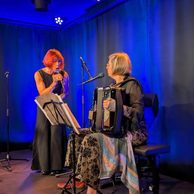 Pxl 20251011 175216666