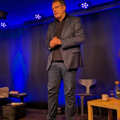 Pxl 20251014 175055241.mp