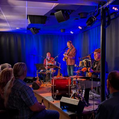 Pxl 20250511 175039980